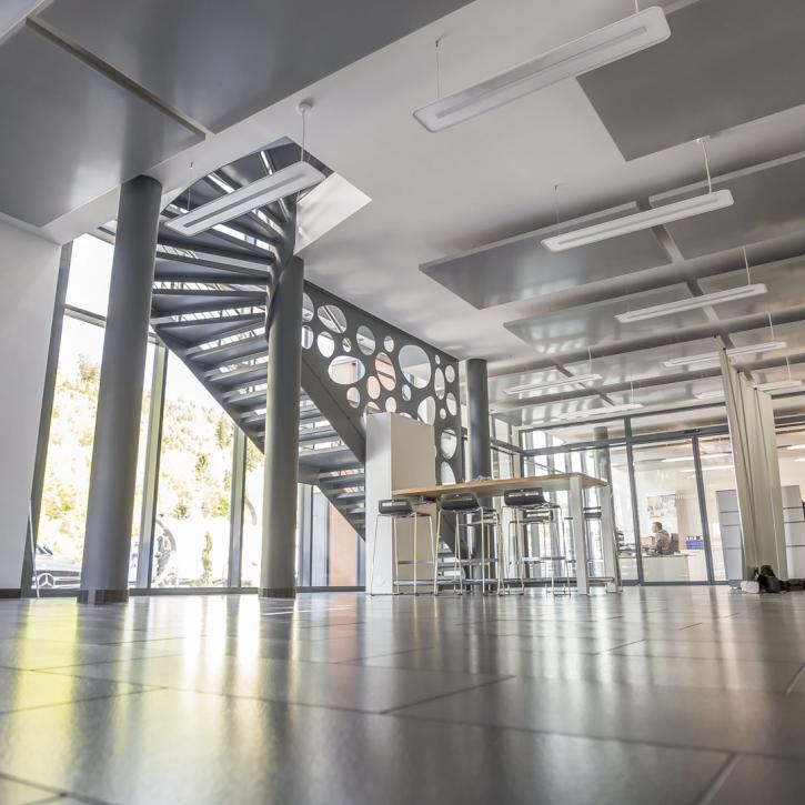 Foyer im neuen Firmensitz Wallenfels
